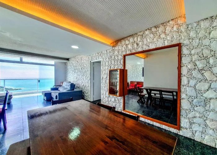 Apartamento frente mar Guarujá Pitangueiras pé na areia